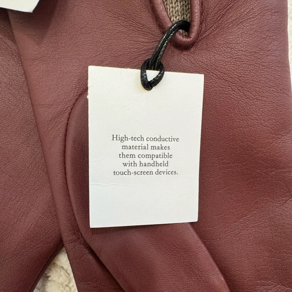 Coach NWT Wine Burgundy Leather Tech Luxurious Gloves Size 7.5 medium